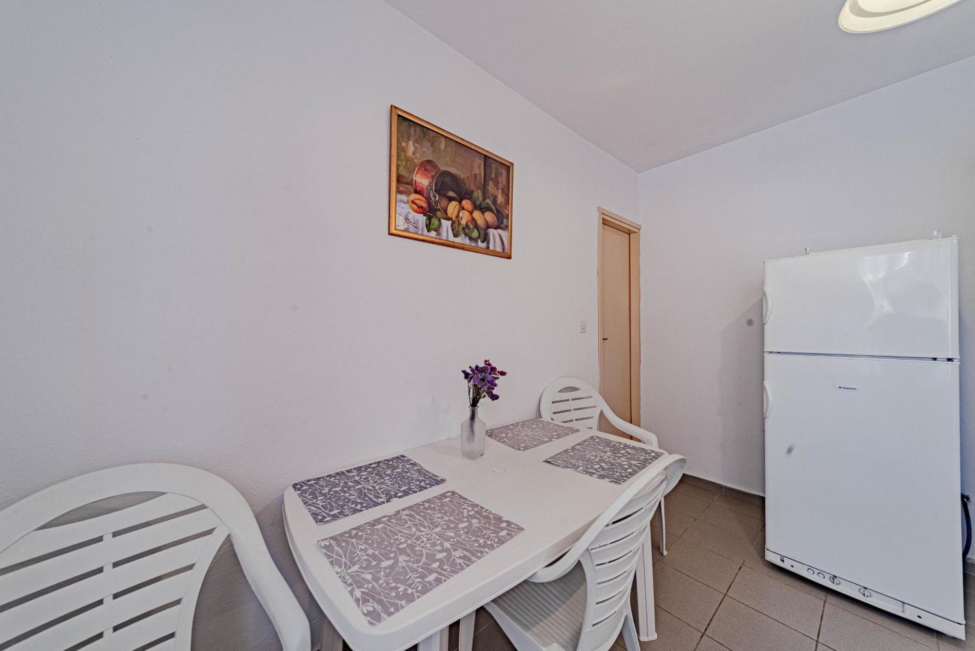 Seaside House For Families With Children Cove Rasohatica, Korcula - 4386 Lumbarda Habitación foto