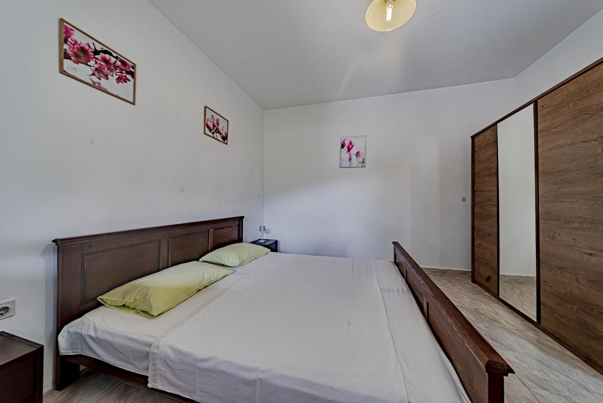 Seaside House For Families With Children Cove Rasohatica, Korcula - 4386 Lumbarda Habitación foto